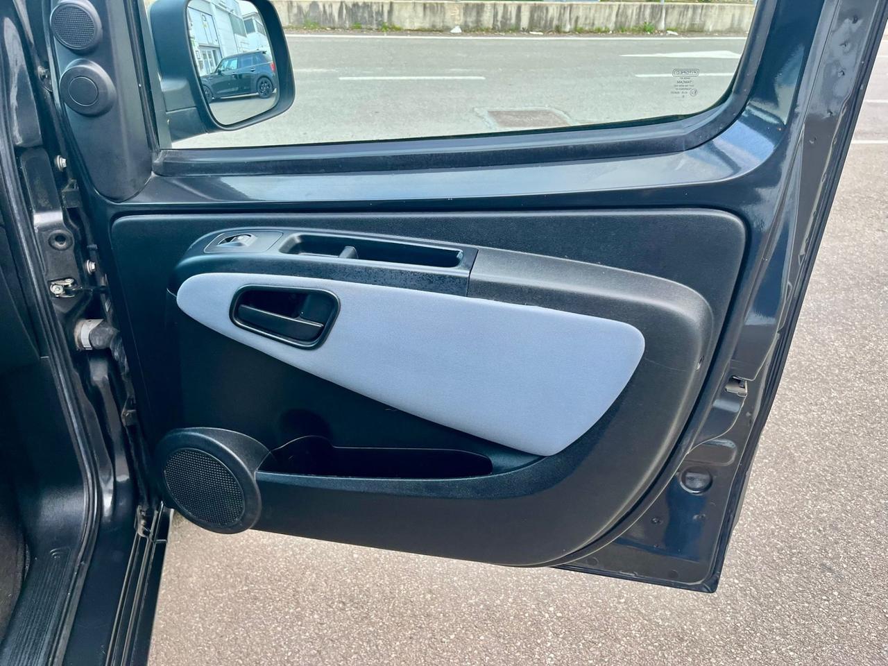 Peugeot Bipper 1.4benz 2010 156.000km 5posti