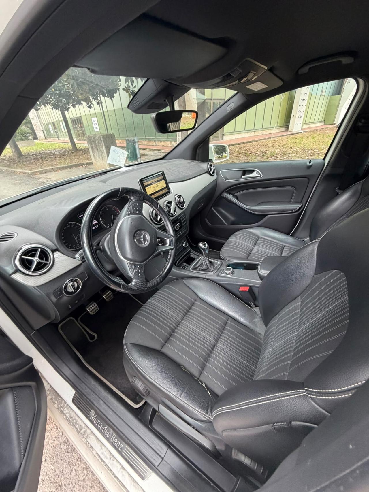 Mercedes-benz B 180 CDI BlueEFFICIENCY Premium