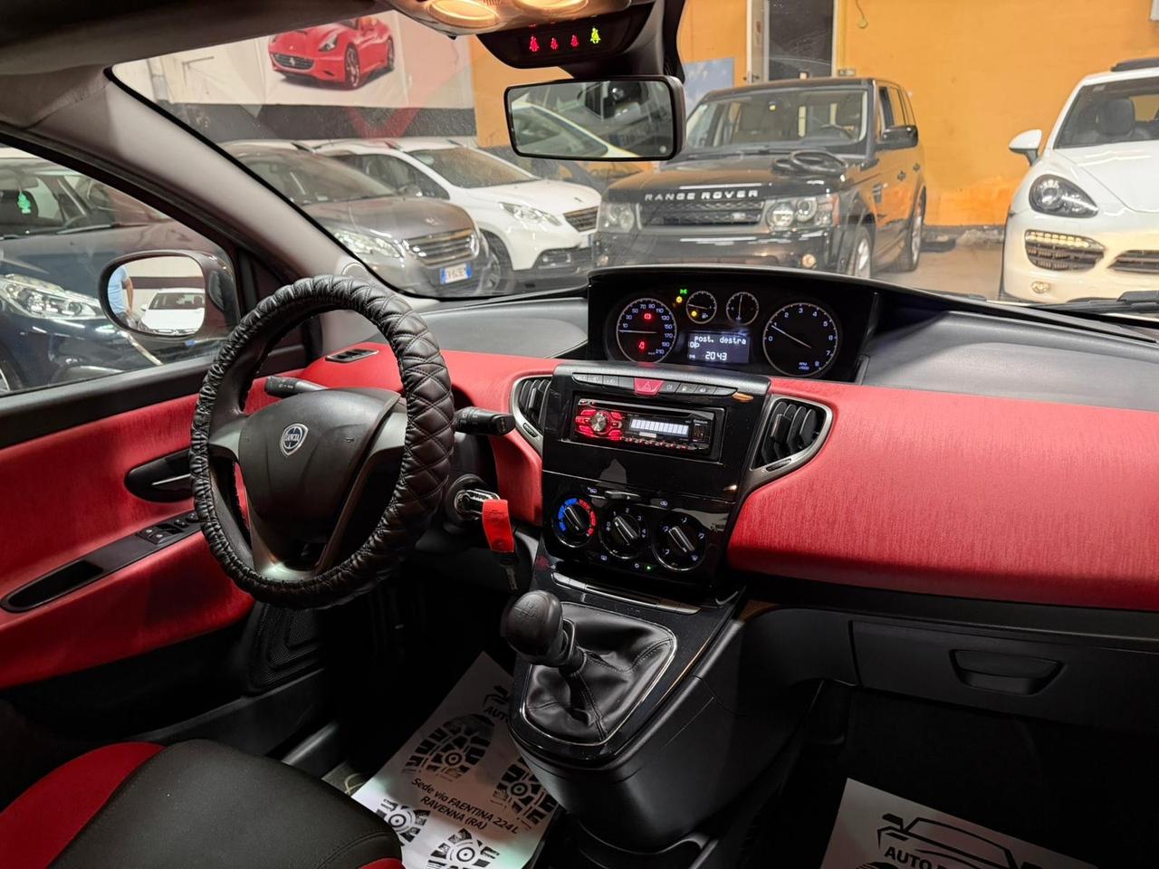 Lancia Ypsilon 0.9 TwinAir 85 CV 5 porte Metano Ecochic Gold