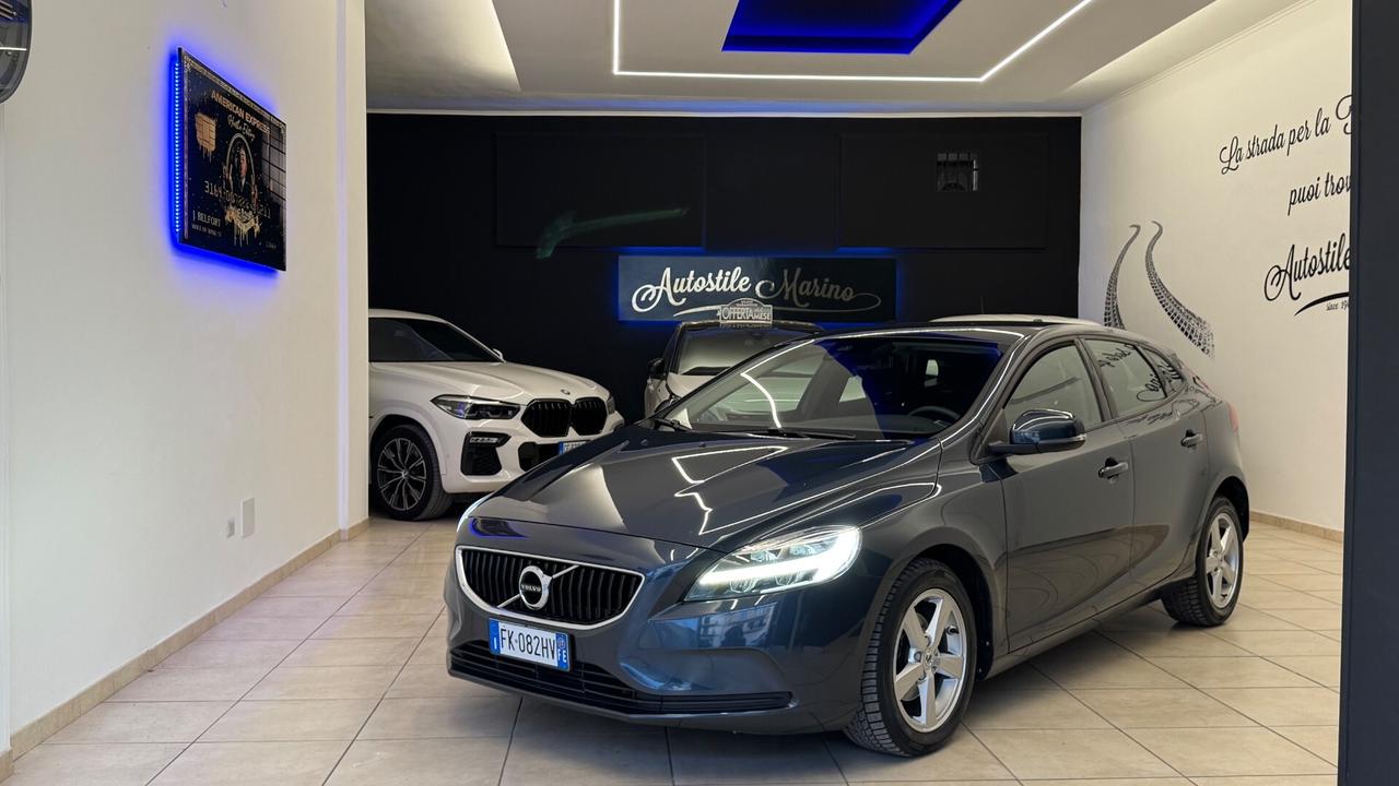 Volvo V40 D2 Momentum 2.0 120 Cv-2017