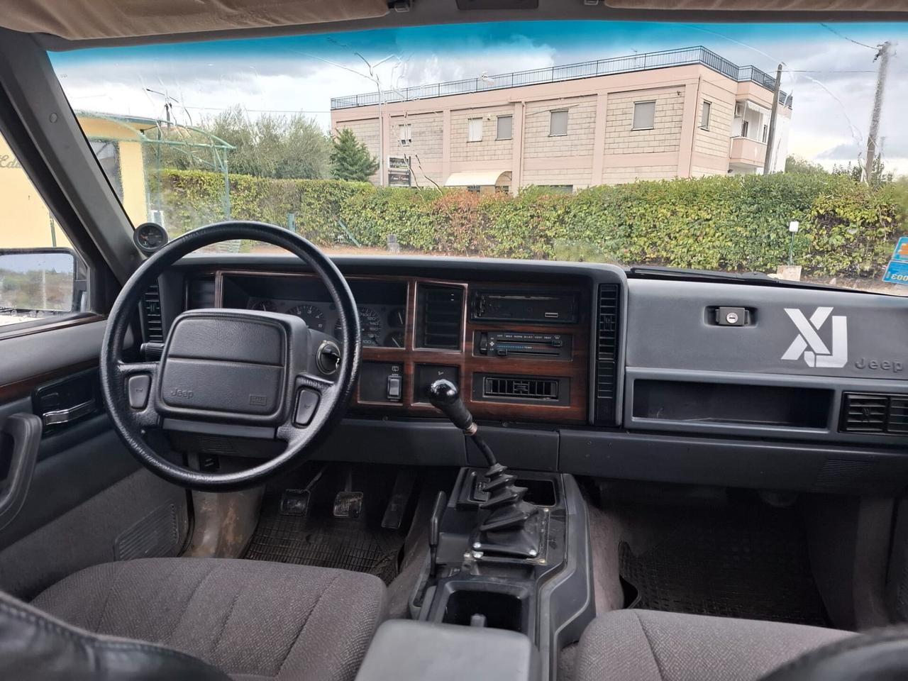 Jeep Cherokee 2.5 TD 5 porte Selec-Trac Country