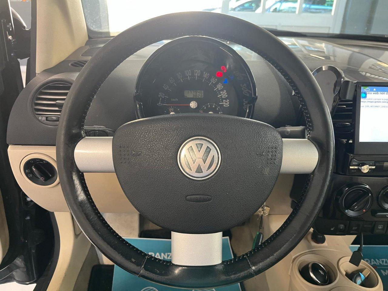 Volkswagen New Beetle Berlina New Beetle Cabrio 1.8t Limited Red Edition