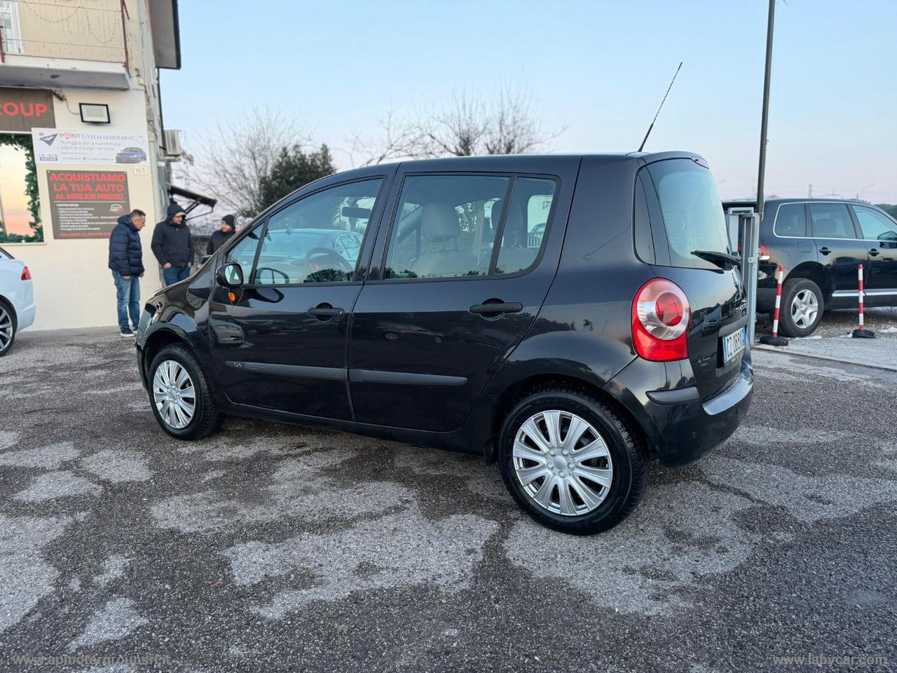 RENAULT Modus 1.2 16V Dynamique