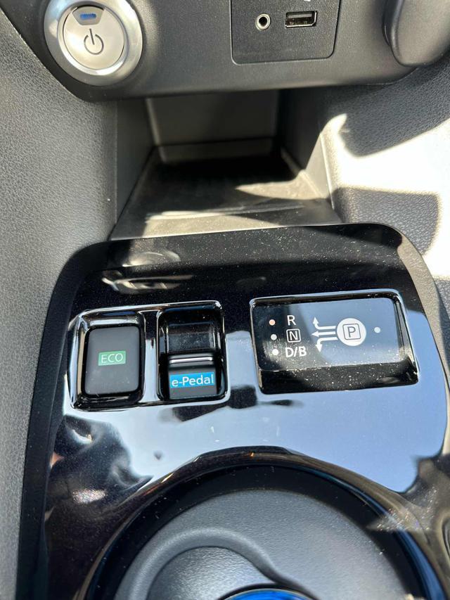 NISSAN Leaf Tekna 40 kWh OK NEOPATENTATO