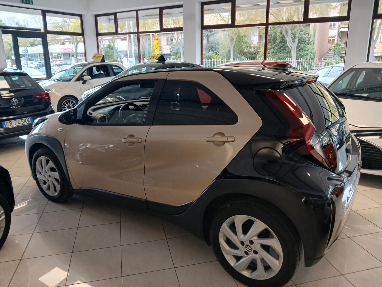 Toyota Aygo X 1.0 VVT-i 72 CV 5 porte Trend