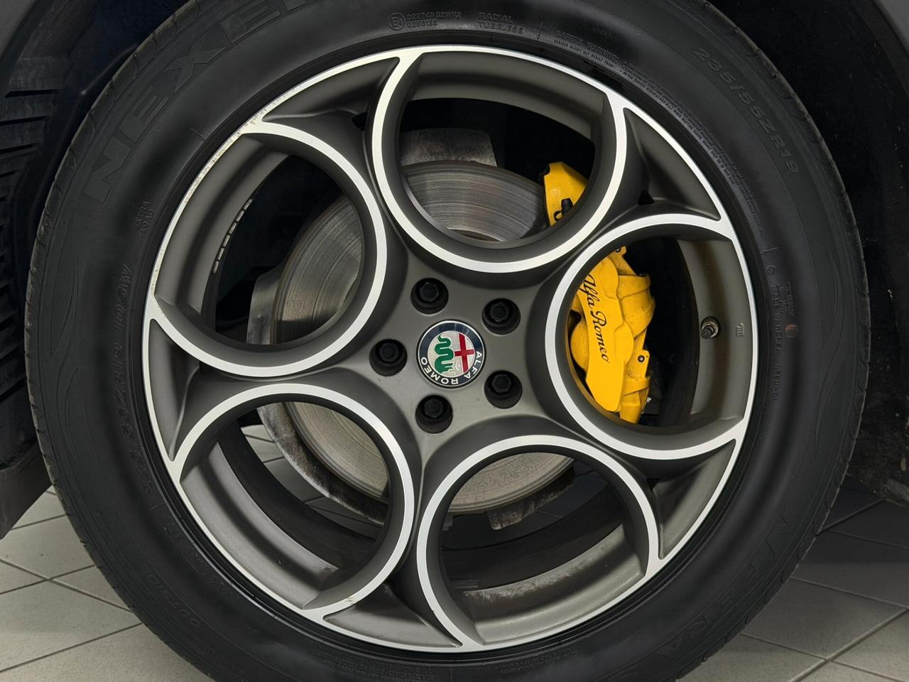 Alfa Romeo Stelvio 2.2 TD 160 CV EXECUTIVE TETTO PELLE 19" RETROCAMERA