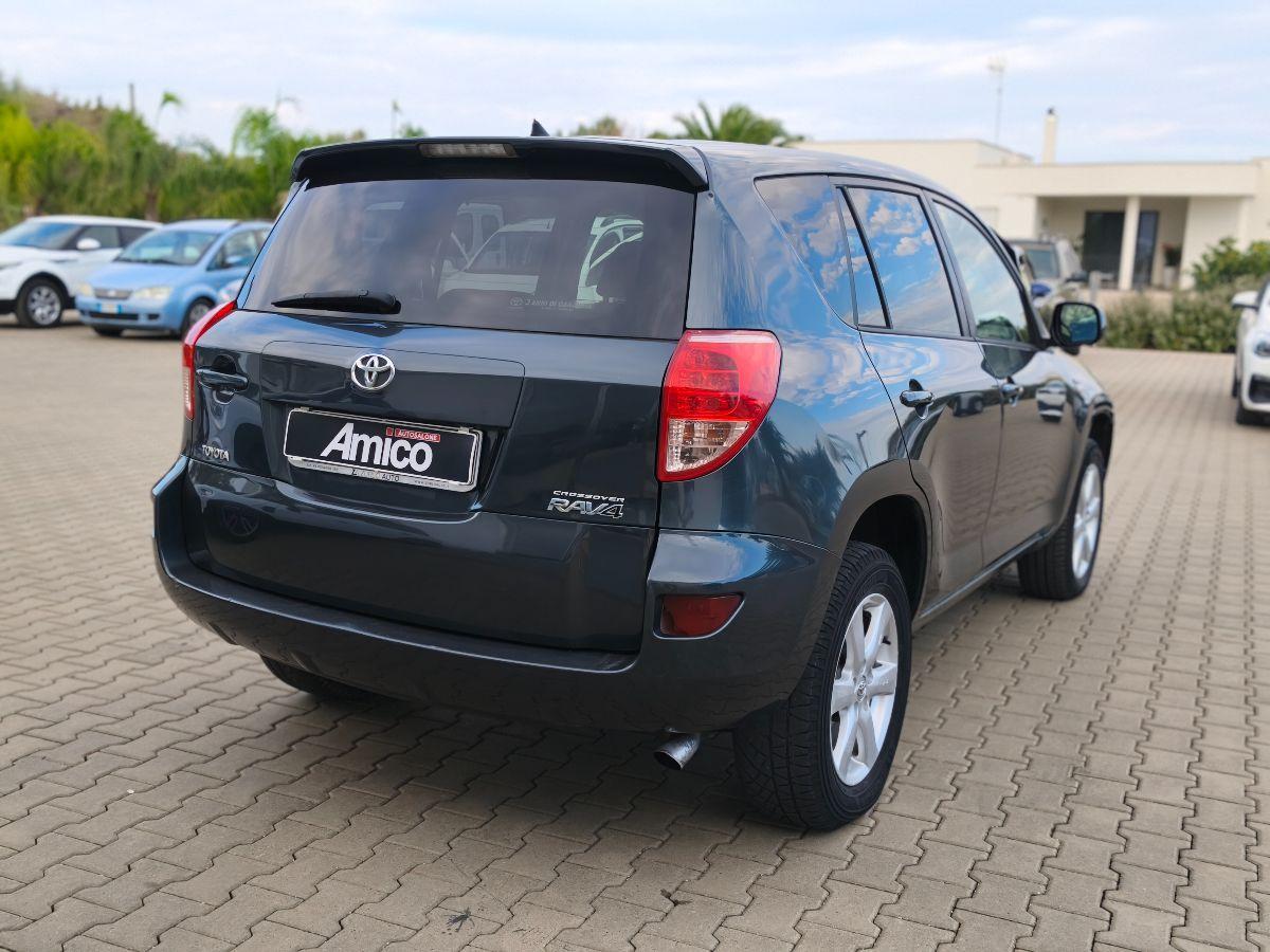 TOYOTA RAV4 2.2 D-4D 136CV Sol