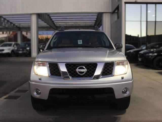 NISSAN Navara 2.5 dCi 4 porte Double Cab LE