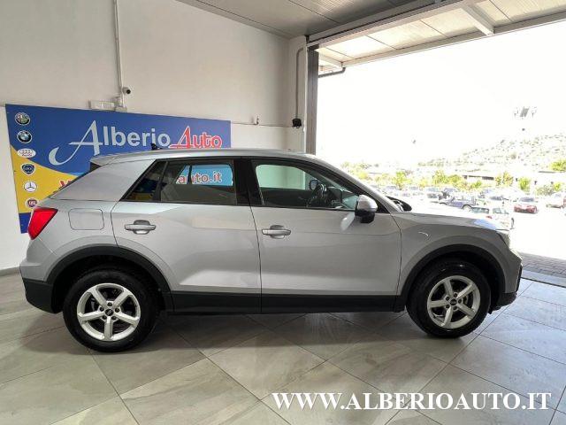 AUDI Q2 30 TDI Business S tronic