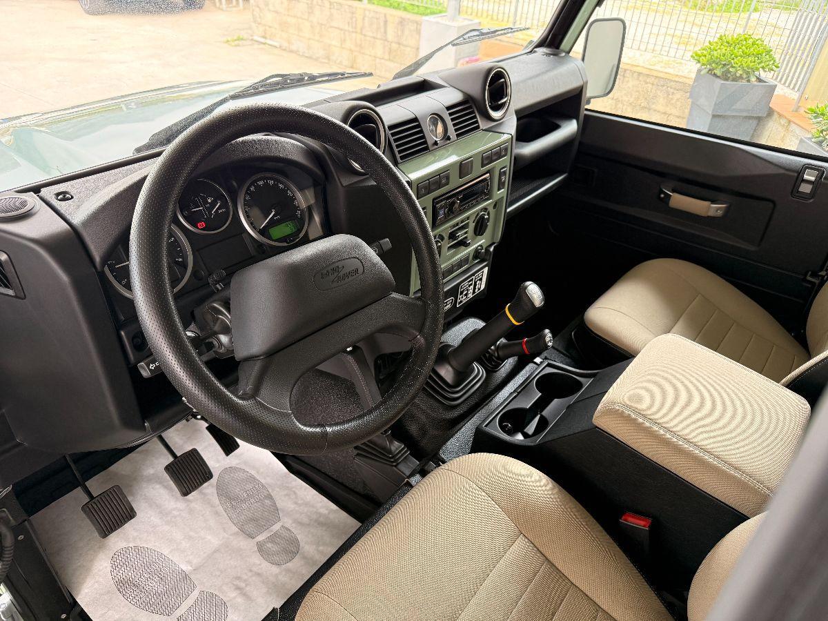 LAND ROVER - Defender 90 2.2 td SW