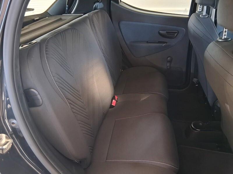 Lancia Ypsilon 1.0 FireFly 5 porte S&S Hybrid Ecochic Gold