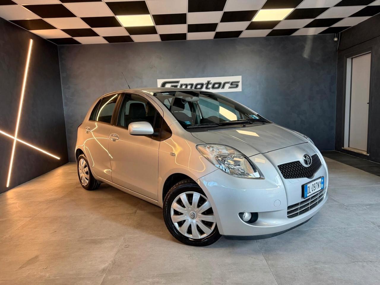 Toyota Yaris 1.3 5 porte Sol