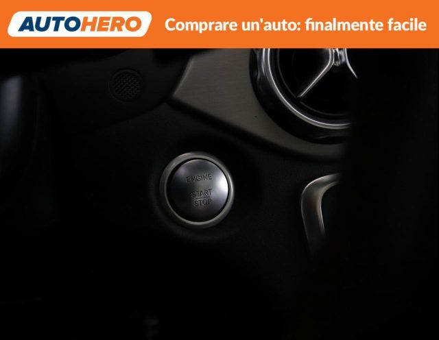MERCEDES-BENZ GLA 200 Premium