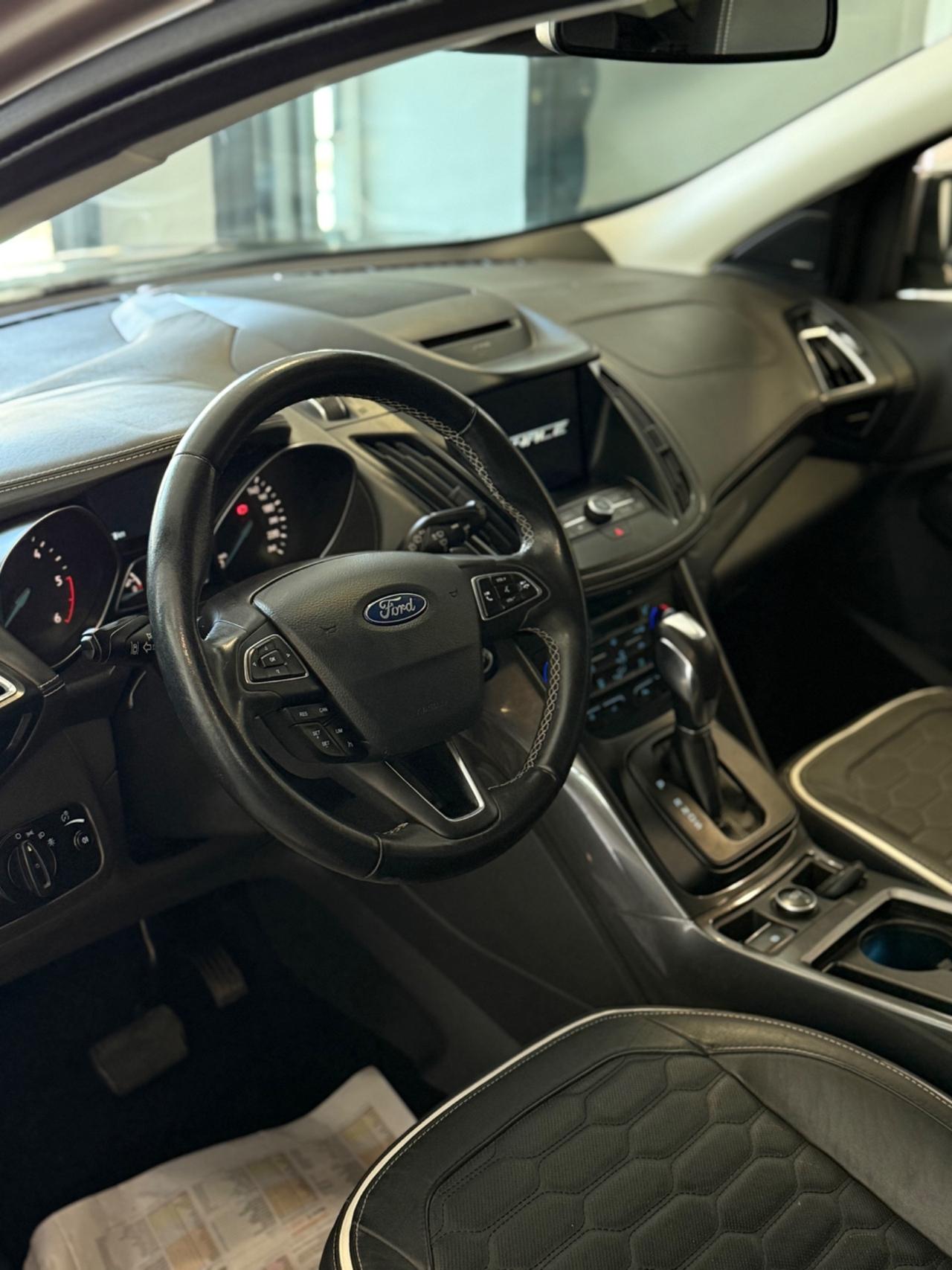 Ford Kuga 2.0 TDCI 180 CV S&S 4WD Powershift Vignale