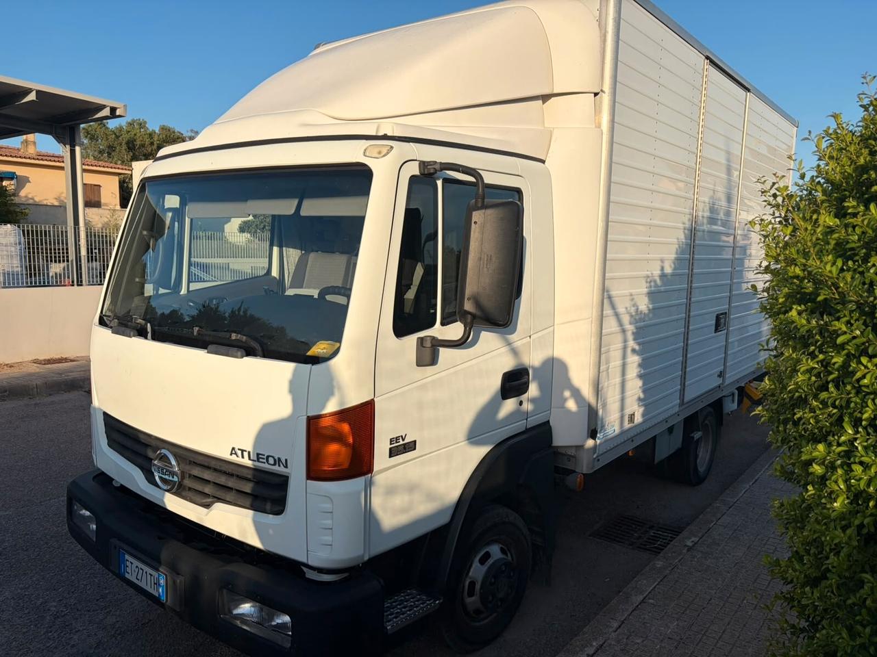 Nissan Atleon-PATENTE B-SPONDA IDRAULICA