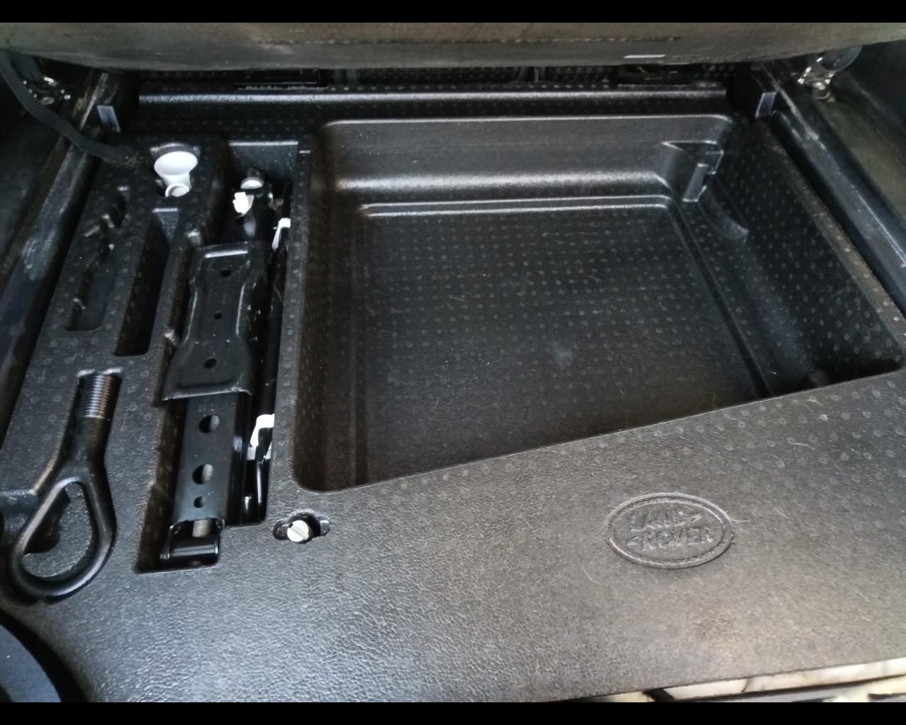 LAND ROVER Defender VII 2020 110 - Defender 110 3.0d i6 mhev X-Dynamic