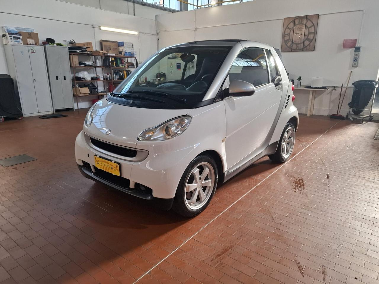 Smart ForTwo 1000 62 kW cabrio pulse