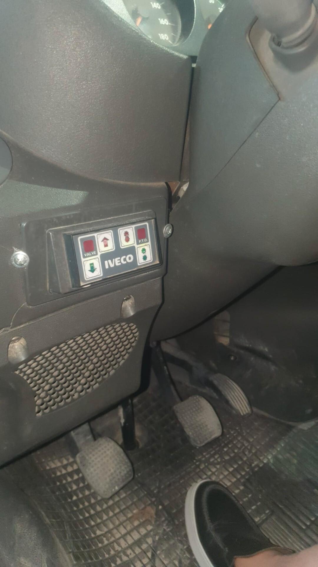 iveco daily 35c11 doppia cabina ribaltabile
