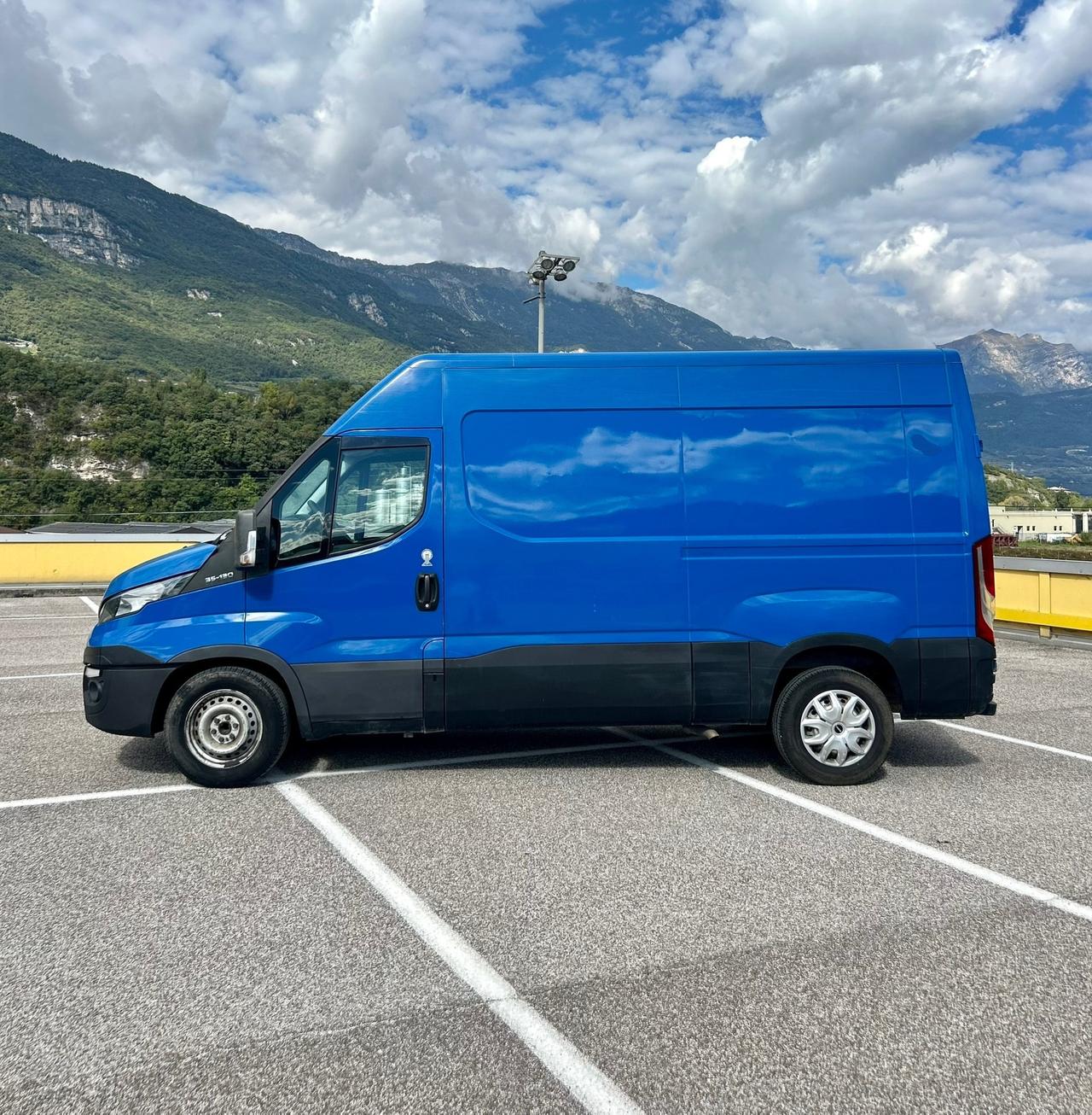 Iveco Daily 35-130 2.3 Diesel Furgone 140.000km