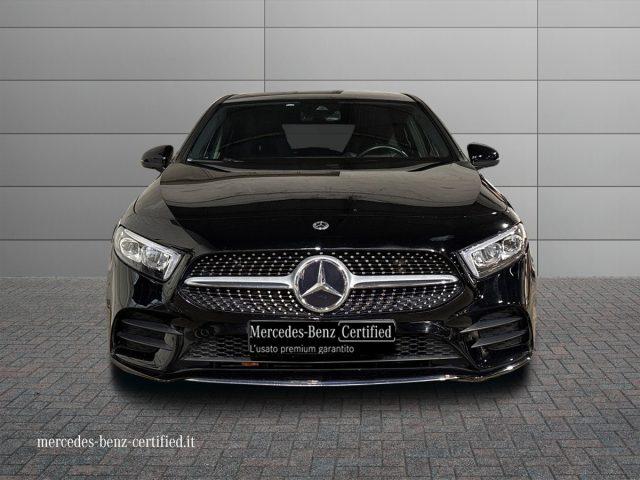 MERCEDES-BENZ A 180 d Automatic Premium