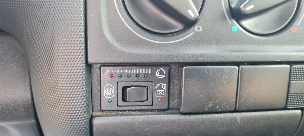 Volkswagen Golf Cabriolet 1.8/75 CV cat Movie