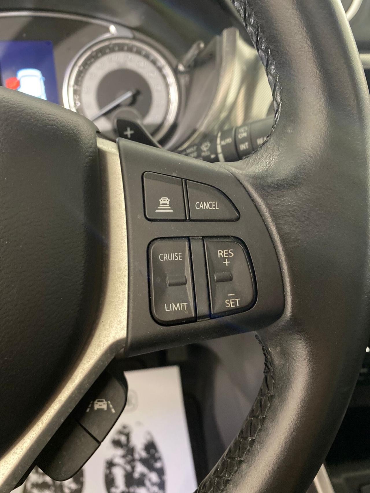 Suzuki Vitara 1.5 Hybrid A/T Starview