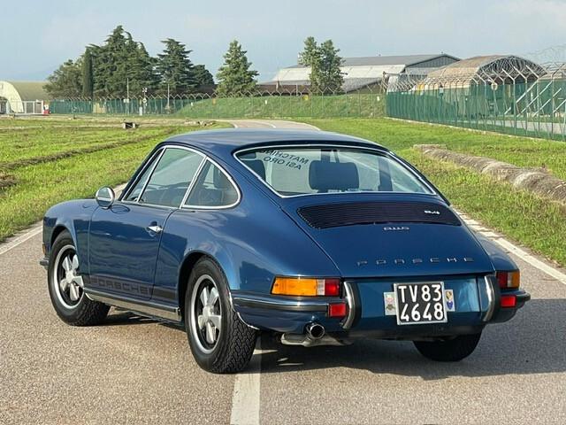 Porsche 911 2.400 S "MATCHING IN TUTTO"