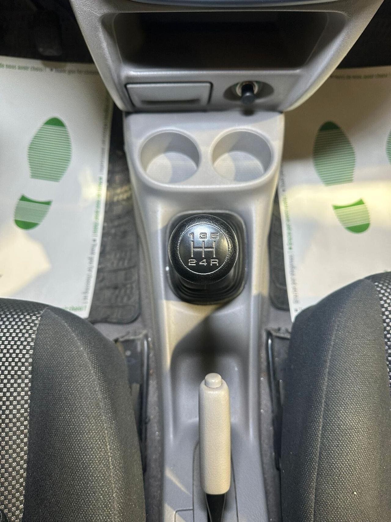 Mazda Demio 1.3i 16V High