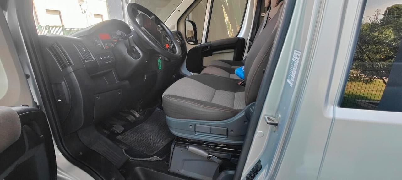 Peugeot Boxer 333 2.0 BlueHDi/130CV FAP PM-TM Combi Comfort
