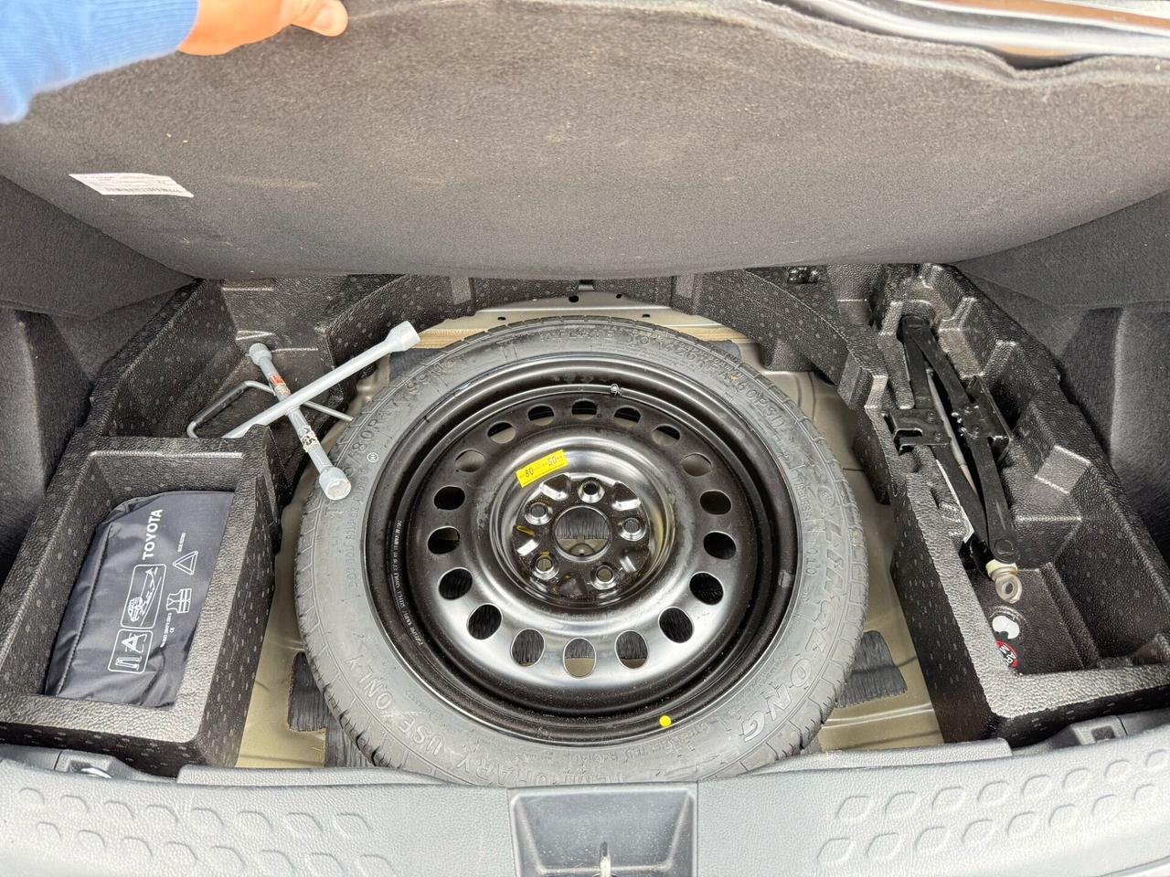 Toyota C-HR 1.8 Hybrid E-CVT Lounge