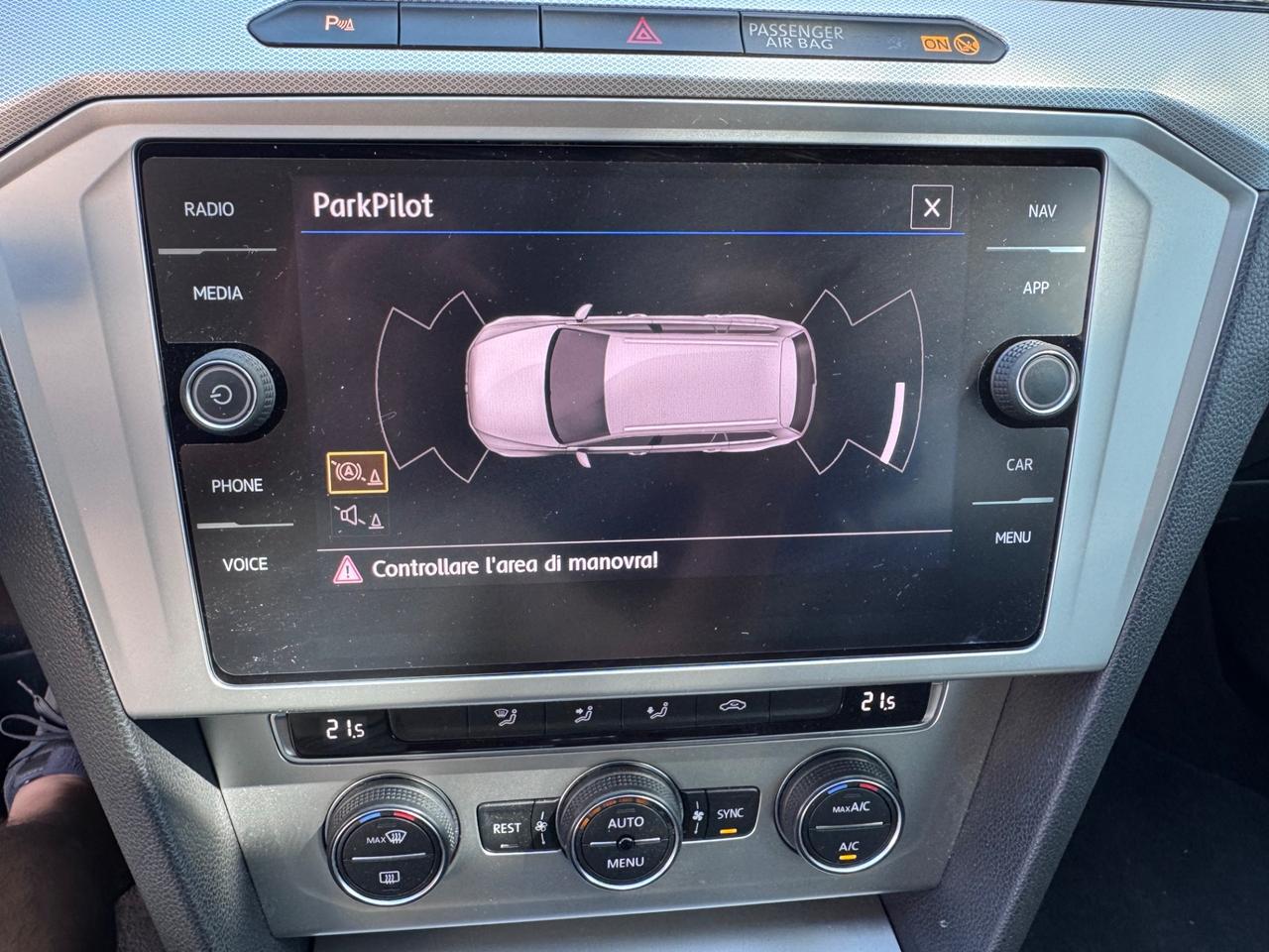 VW Passat Variant 2.0 TDI neopaten garanzia 12 mesi