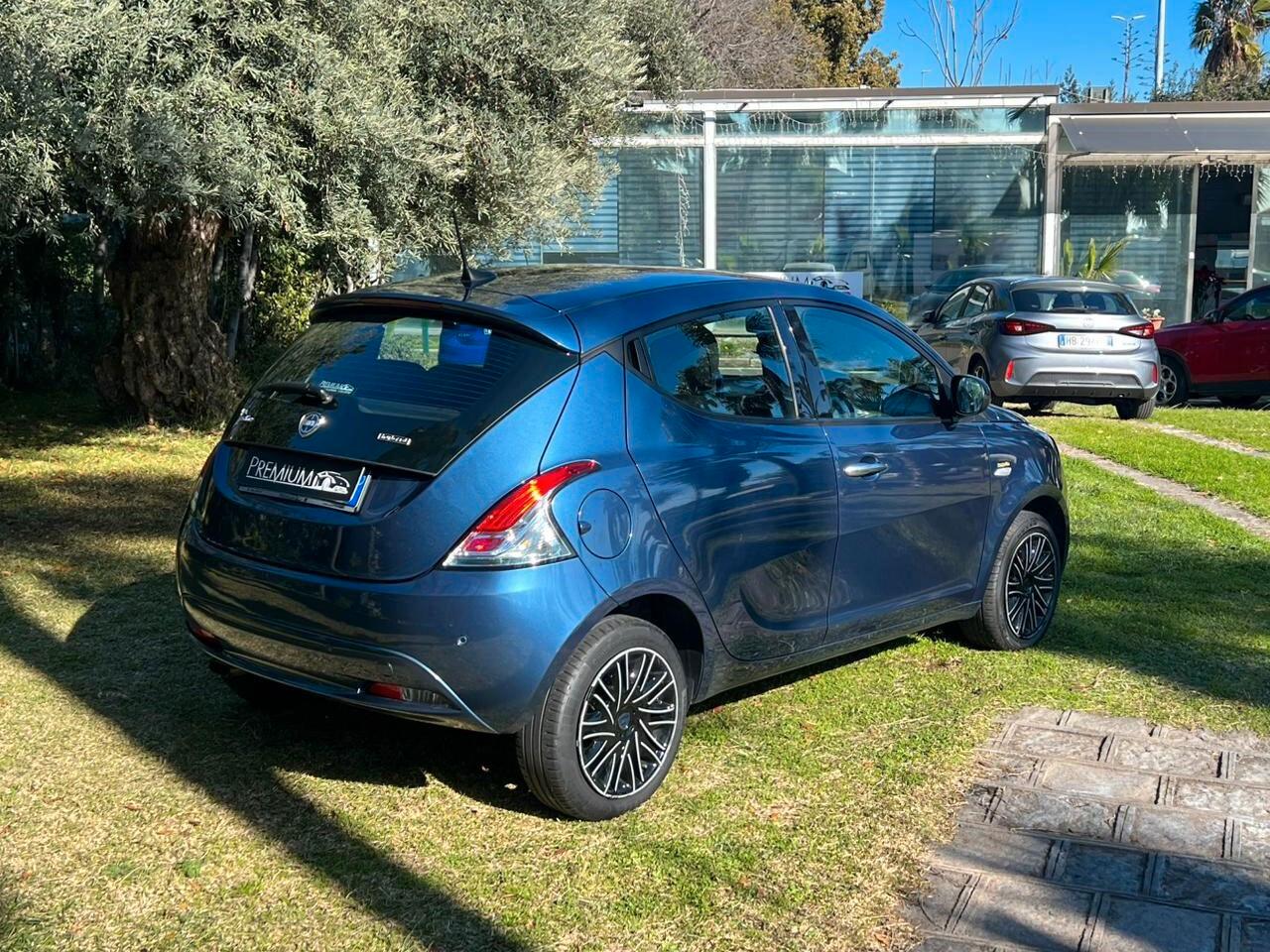 Lancia Ypsilon 1.0 Hybrid 5 porte Gold