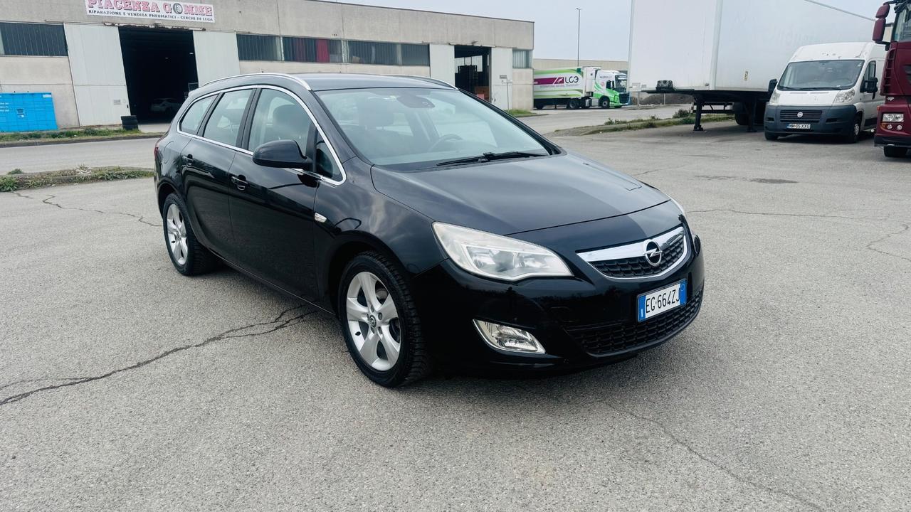 Opel Astra 1.7 CDTI 110CV Sports Tourer Cosmo