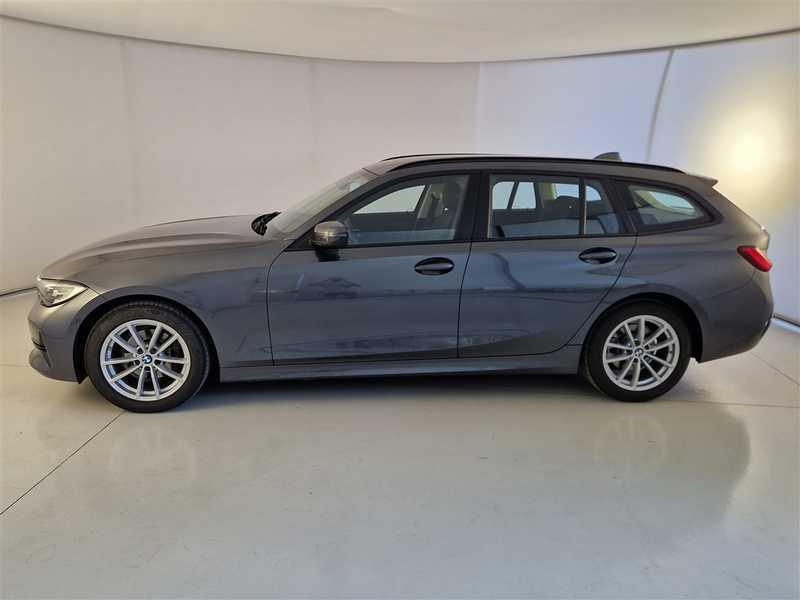 BMW 318 48V Business Advantage Touring auto