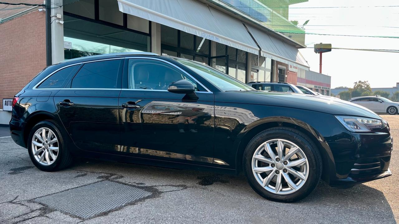 Audi A4 Avant 35 2.0 tdi Business Sport 150cv s-tronic " PERFETTA IN TUTTO "