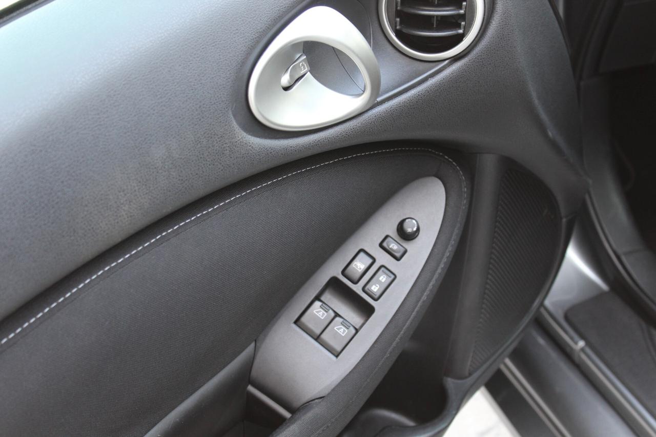 Nissan Z 370Z Coupé 3.7 V6 Lev 2 coupe