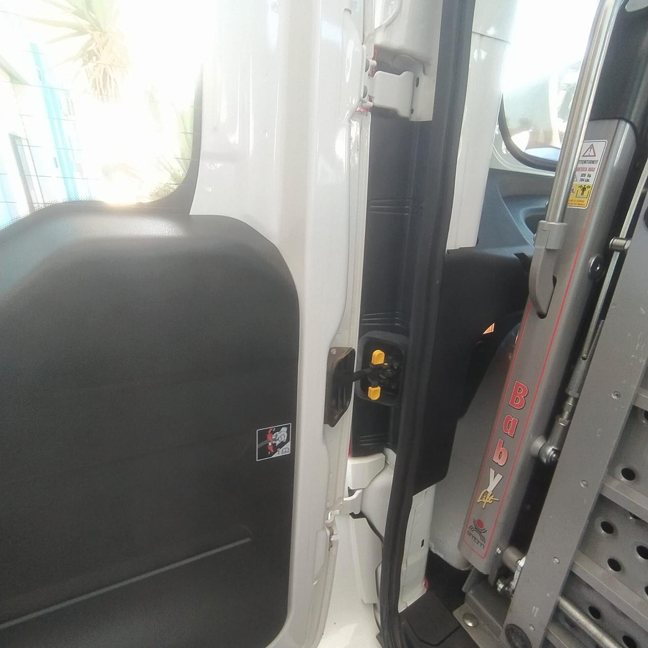 FIAT DOBLO' XL 1.6MJT - MEZZO PER TRASPORTO DISABILI