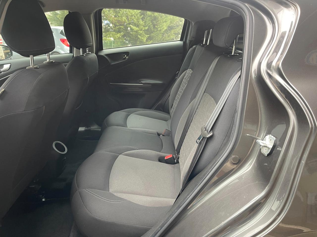 Alfa Romeo Giulietta 1.6 JTDm-2 105 CV Exclusive NEO PATENTATI