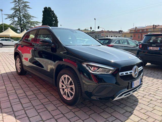 MERCEDES-BENZ GLA 200 d Automatic Business Extra