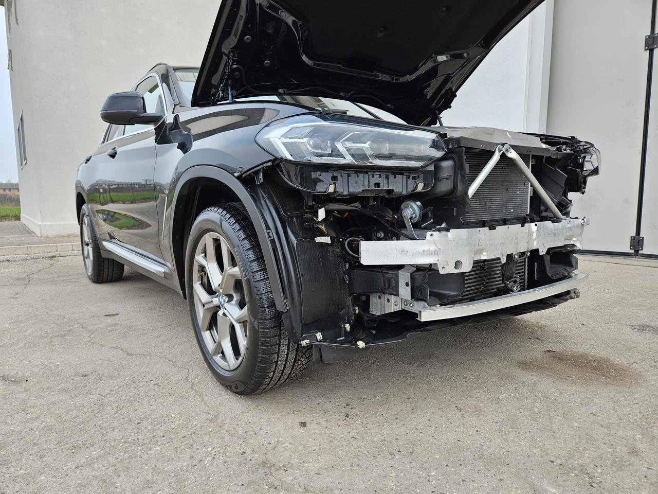 BMW X4 xdrive20d mhev 48V START INCIDENTATA