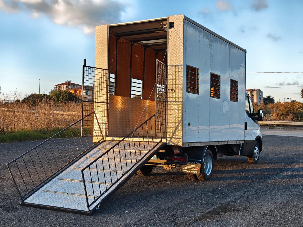 IVECO DAILY 35C13 2.3 ALLESTIMENTO TRASPORTO ANIMALI