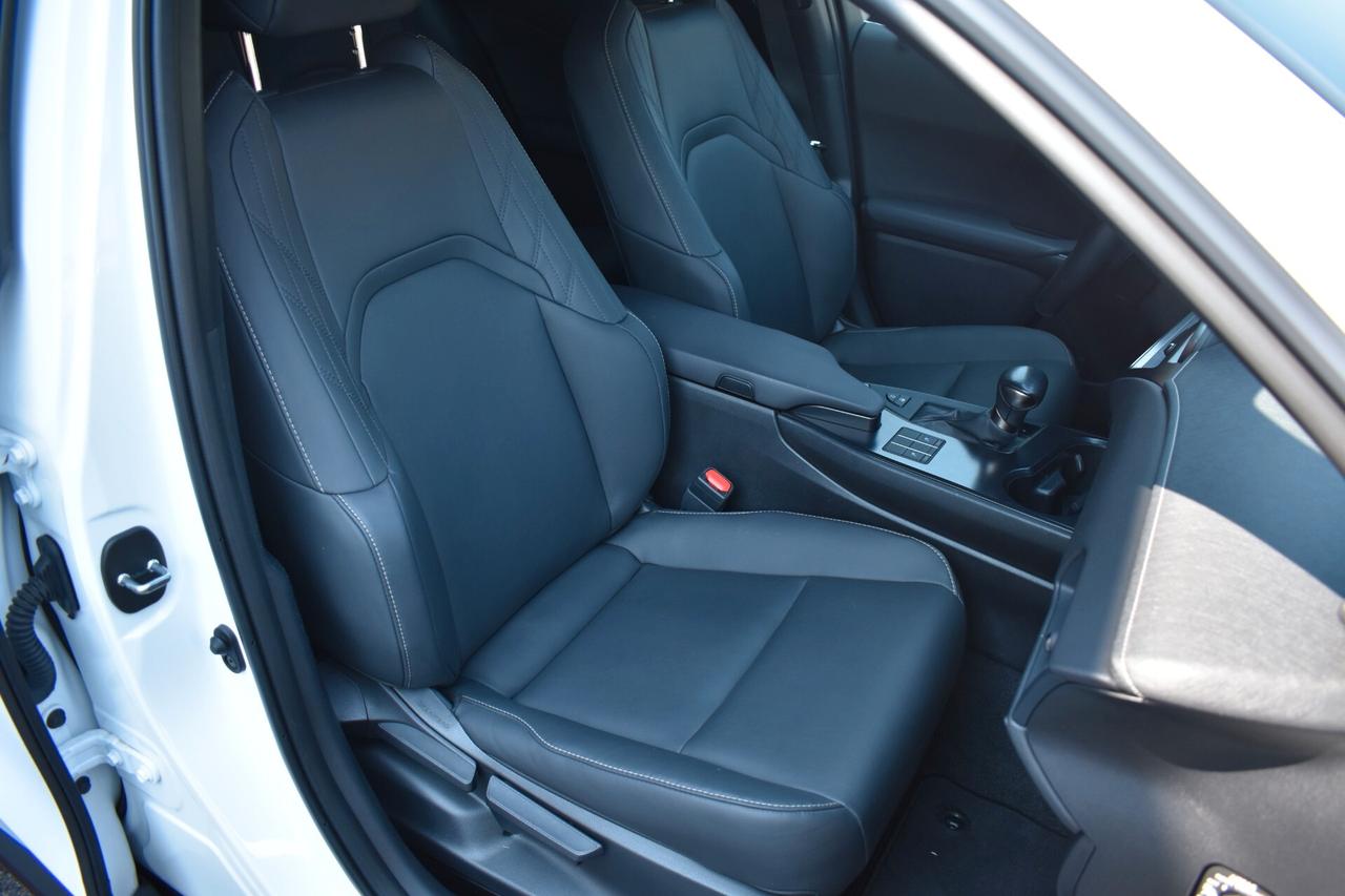 Lexus UX 250h Hybrid F-Sport 4wd Aut.