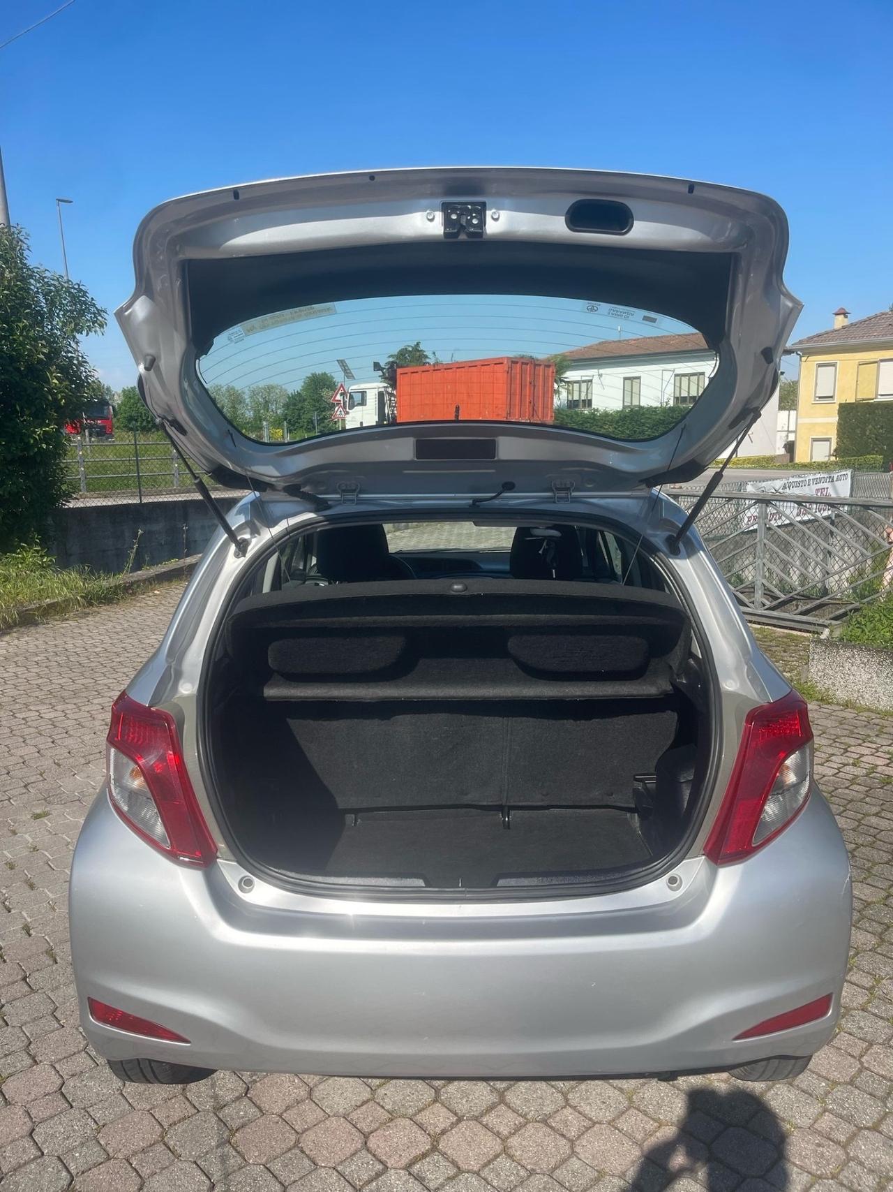 Toyota Yaris 1.4 D-4D 5 porte Lounge