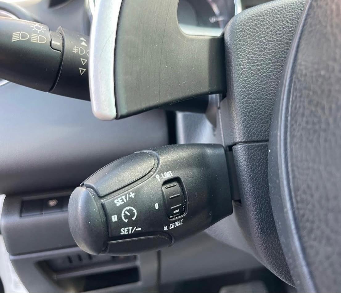 Peugeot 3008 1.6 e-HDi 112CV cambio robotizzato Stop&Start Allure