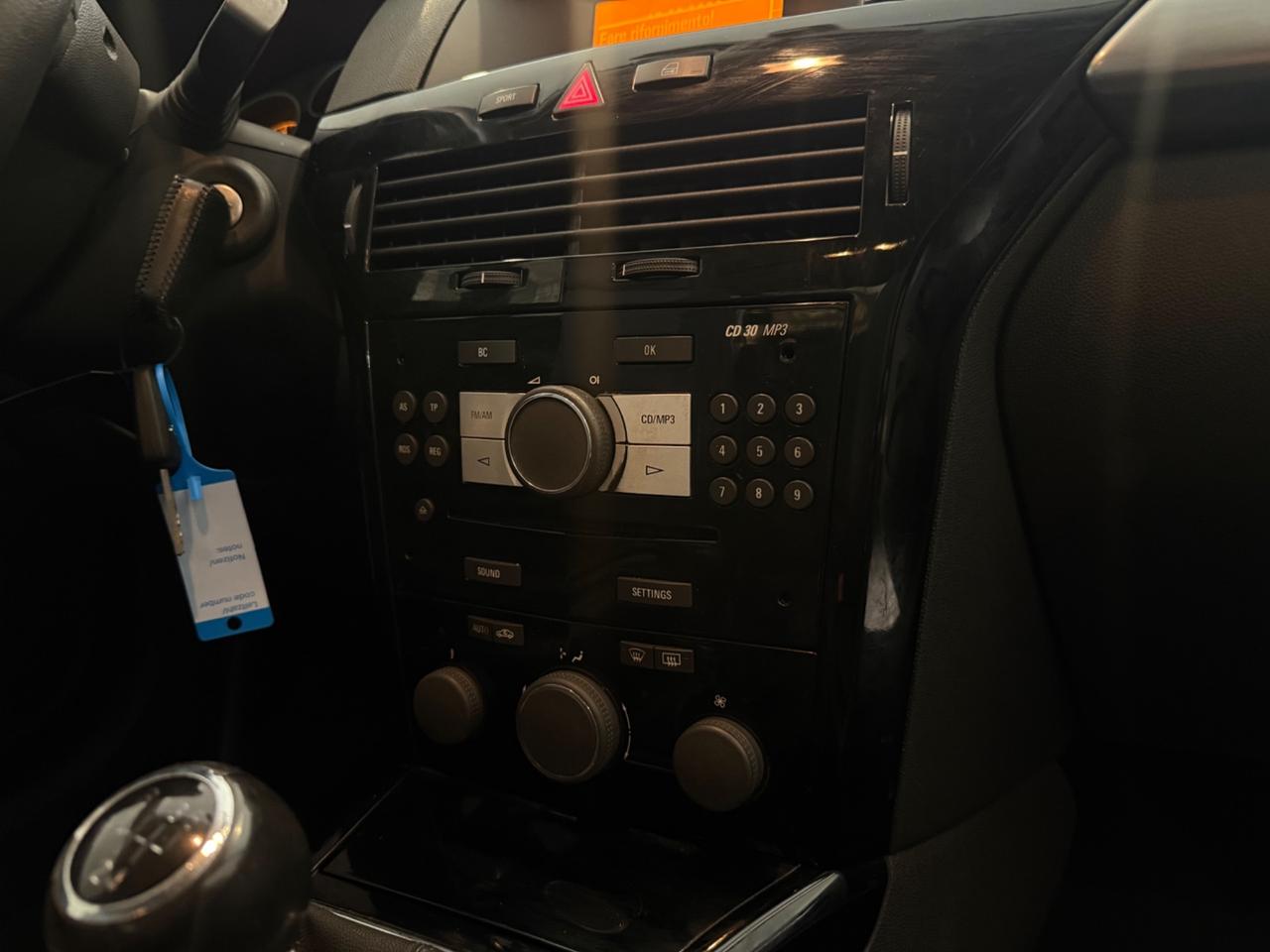 Opel Astra 1.6 BENZINA NEOPATENTATI