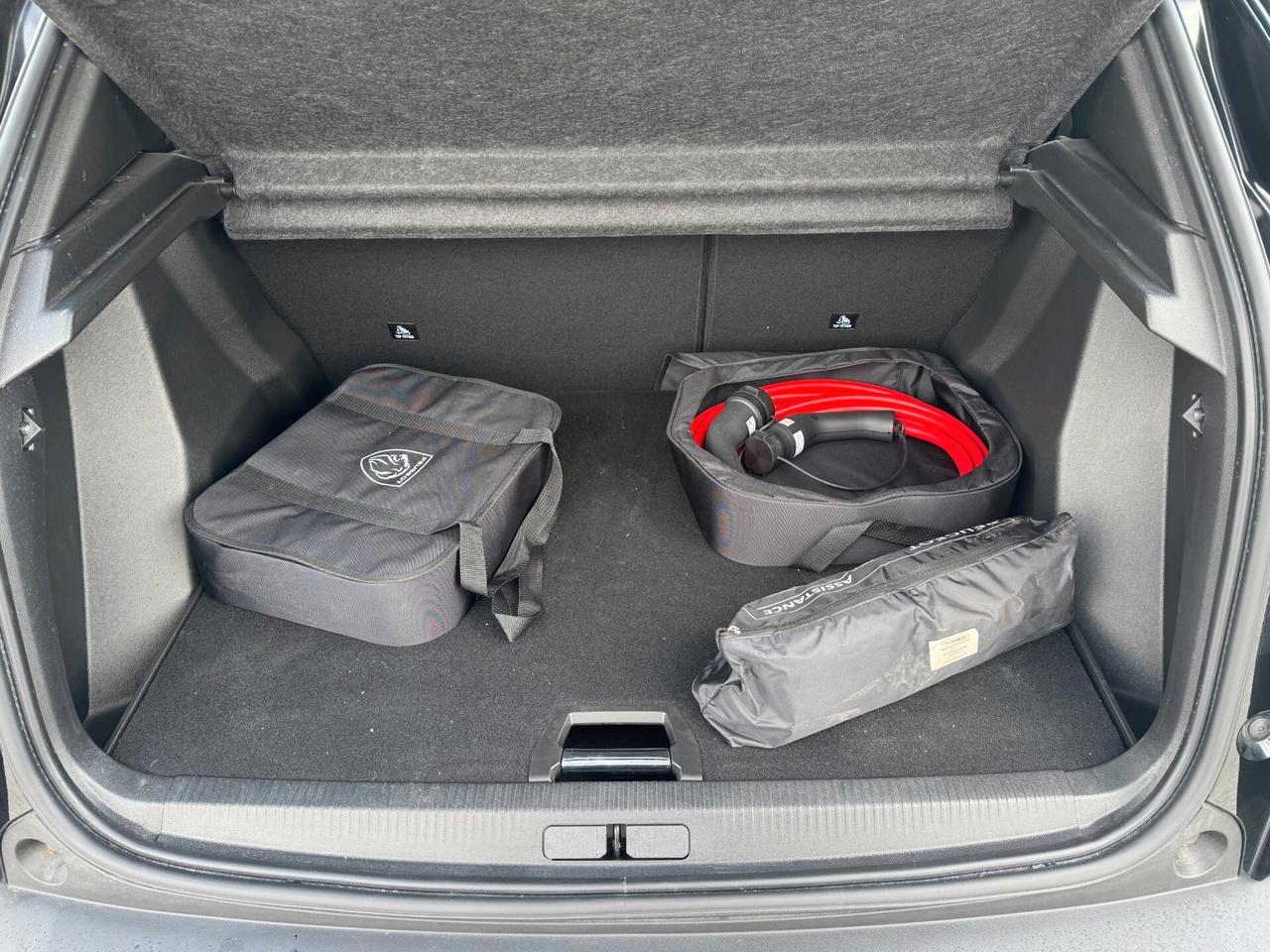 Peugeot 2008 motore elettrico 136 CV Allure