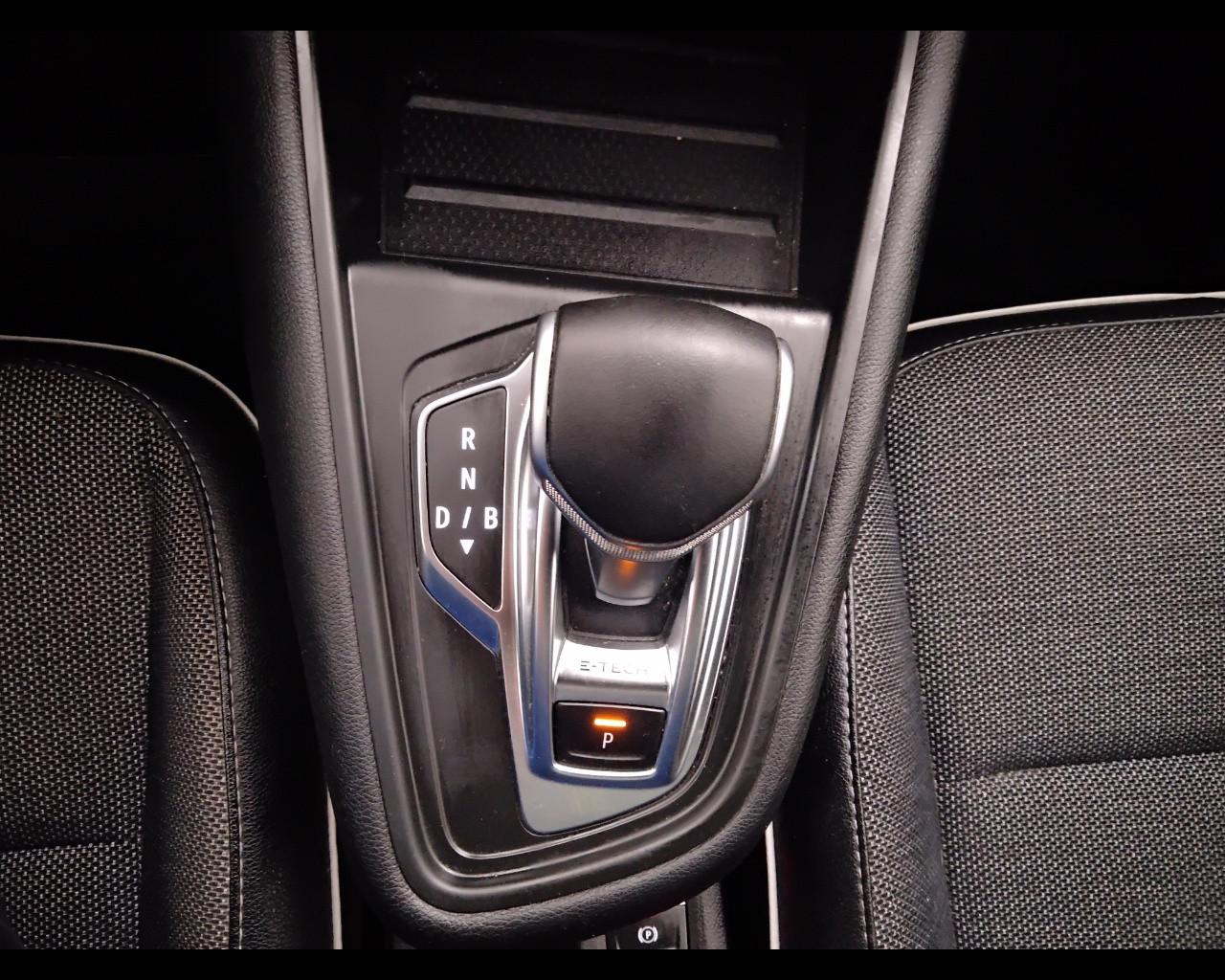 RENAULT Captur II 2019 - Captur 1.6 E-Tech full hybrid Techno 145cv auto