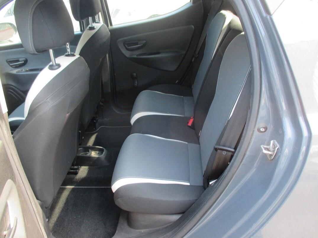 Lancia Ypsilon 0.9 t.air Gold ecochic metano 80cv E6