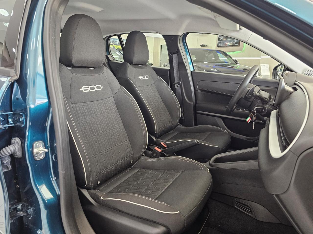 NUOVA FIAT 600 LOUNGE EDITION 1.2 MILD-HYBRID 101CV DCT AUTOMATIC