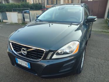 VOLVO XC60 2013 DIESEL 2.0 AUTOMATICA STUPENDA